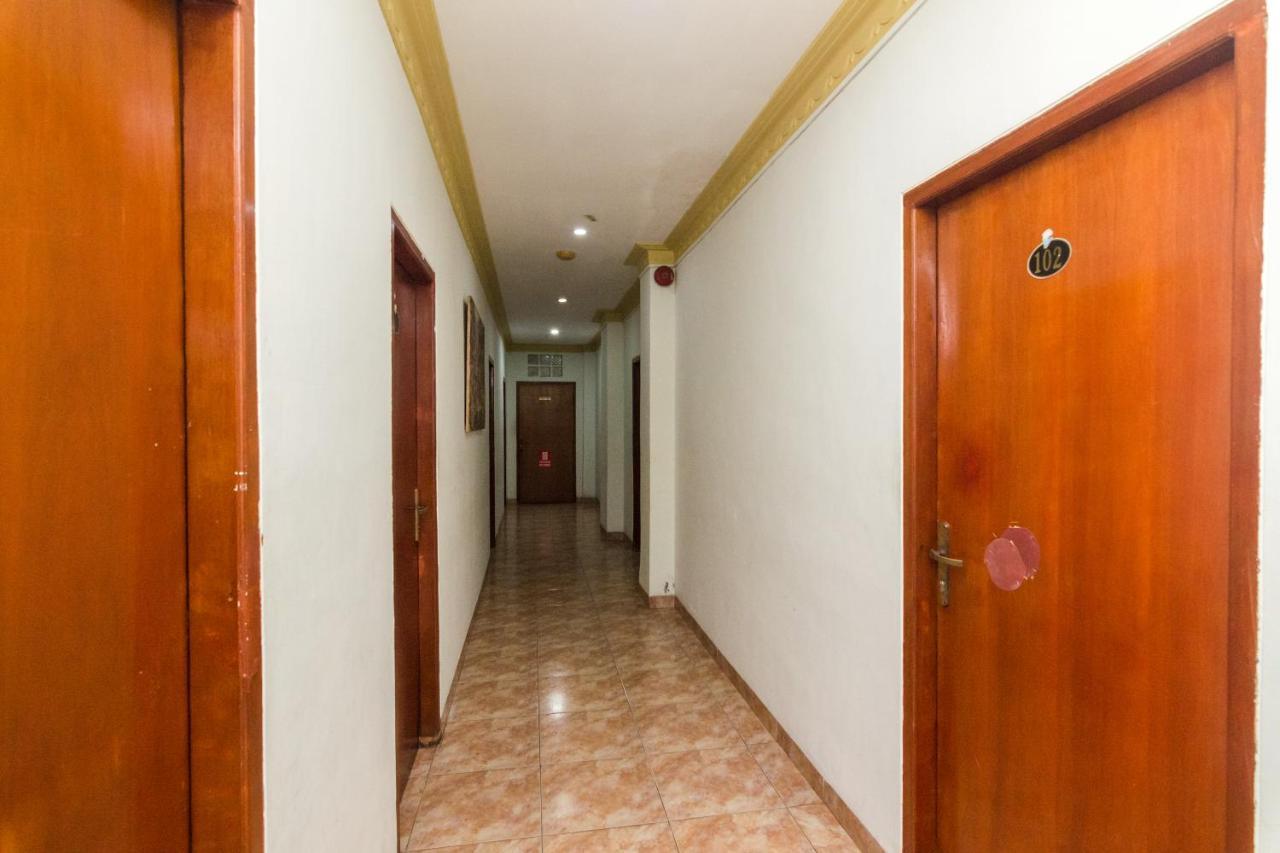 Oyo 2422 Rama Hotel Nagoya Buitenkant foto