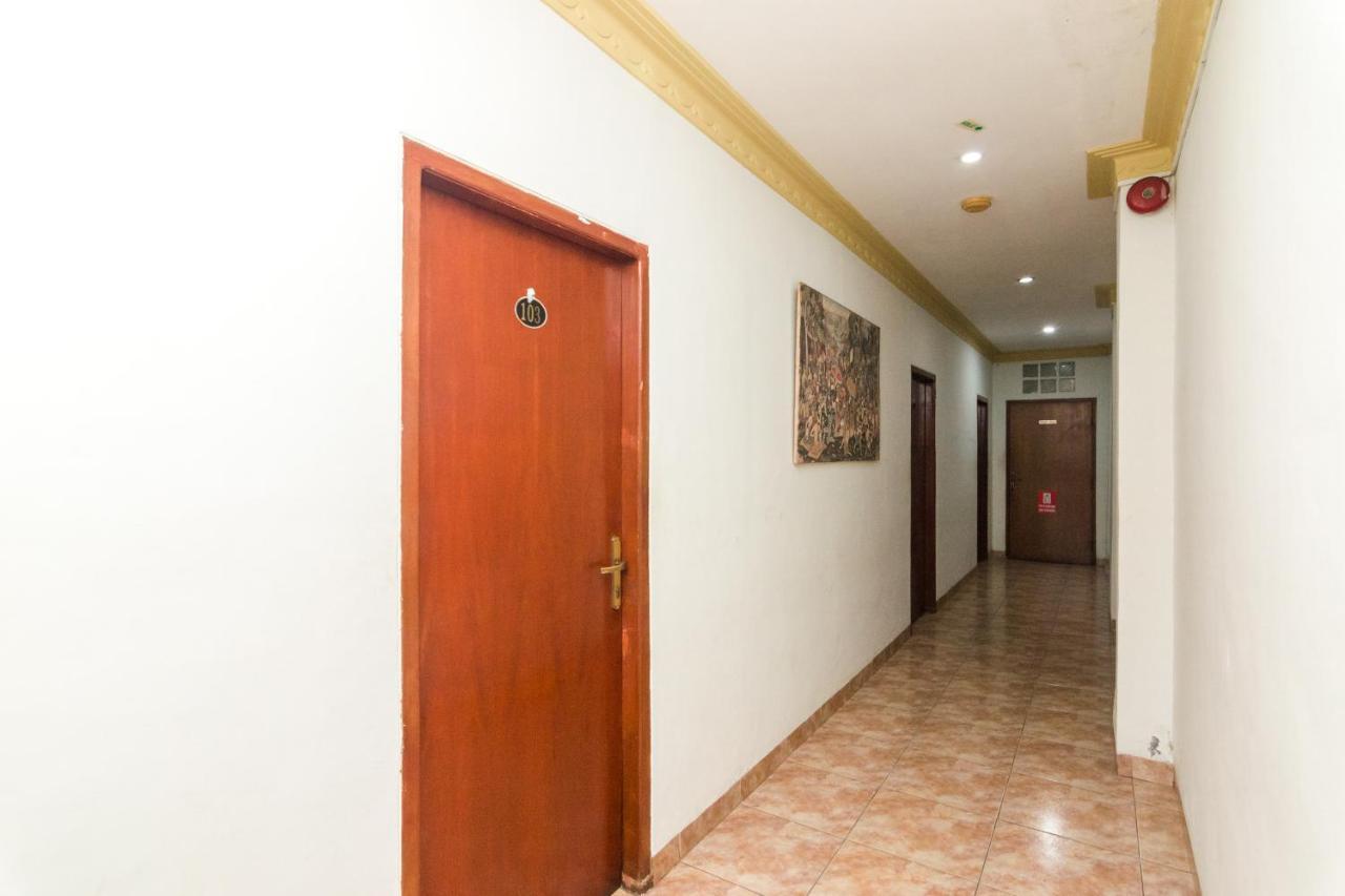 Oyo 2422 Rama Hotel Nagoya Buitenkant foto